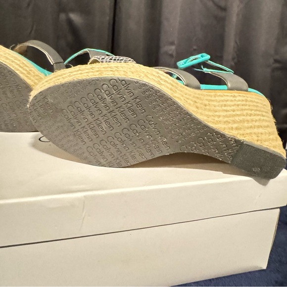 CALVIN KLEIN
Ellison two-tone espadrille Turquoise and Gray Wedge Sandals - Picture 11 of 16